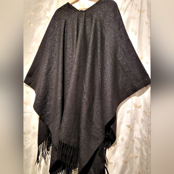 Soft black & metallic shawl with fringe detail OSFA, NWOT - Picture 6 of 7